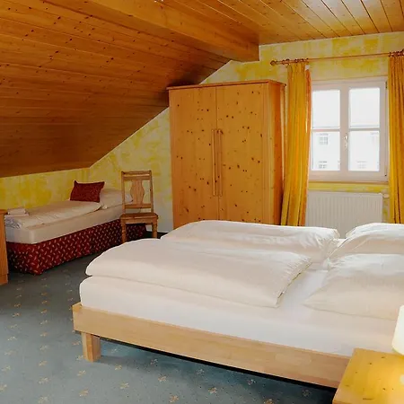 Konukevi Marienhof Kirchdorf am Inn